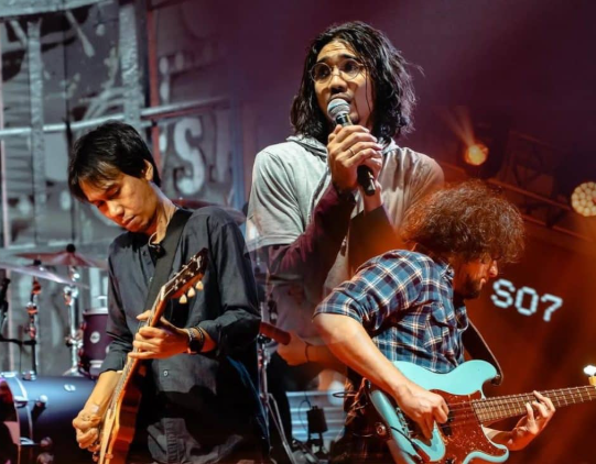 makna-dari-lagu-dan-sheila-on-7