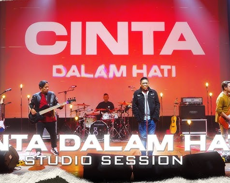 makna-lagu-cinta-dalam-hati-ungu