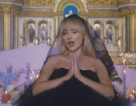 makna-lagu-feather-sabrina-carpenter