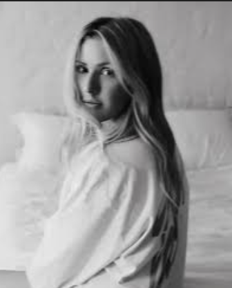 Makna Lagu Love Me Like You Do – Ellie Goulding